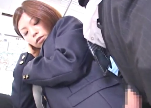 【エロ動画】女子高生が通学電車で勃起チンポに欲情!電車内でフェラ&SEXプレイでマジイキ!